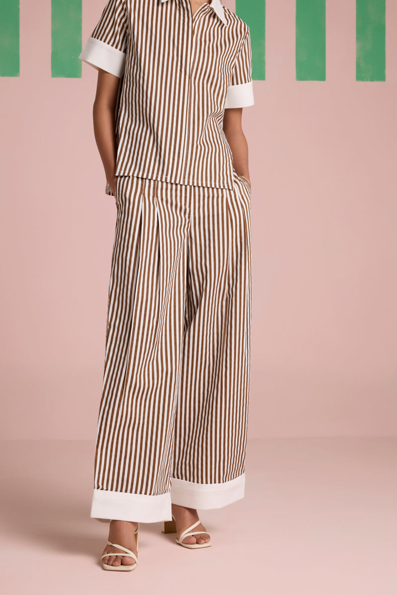 Sepia Stride Pleated Pants